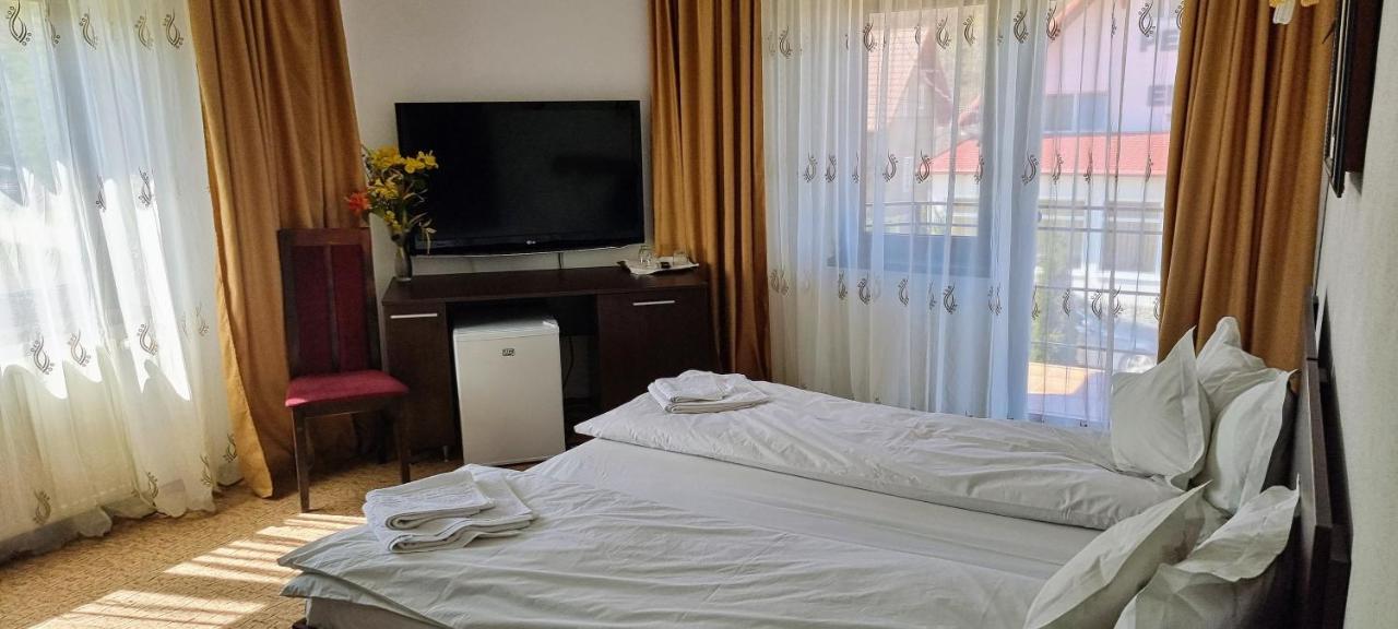Pensiunea Emma Sîmbăta de Sus Bagian luar foto